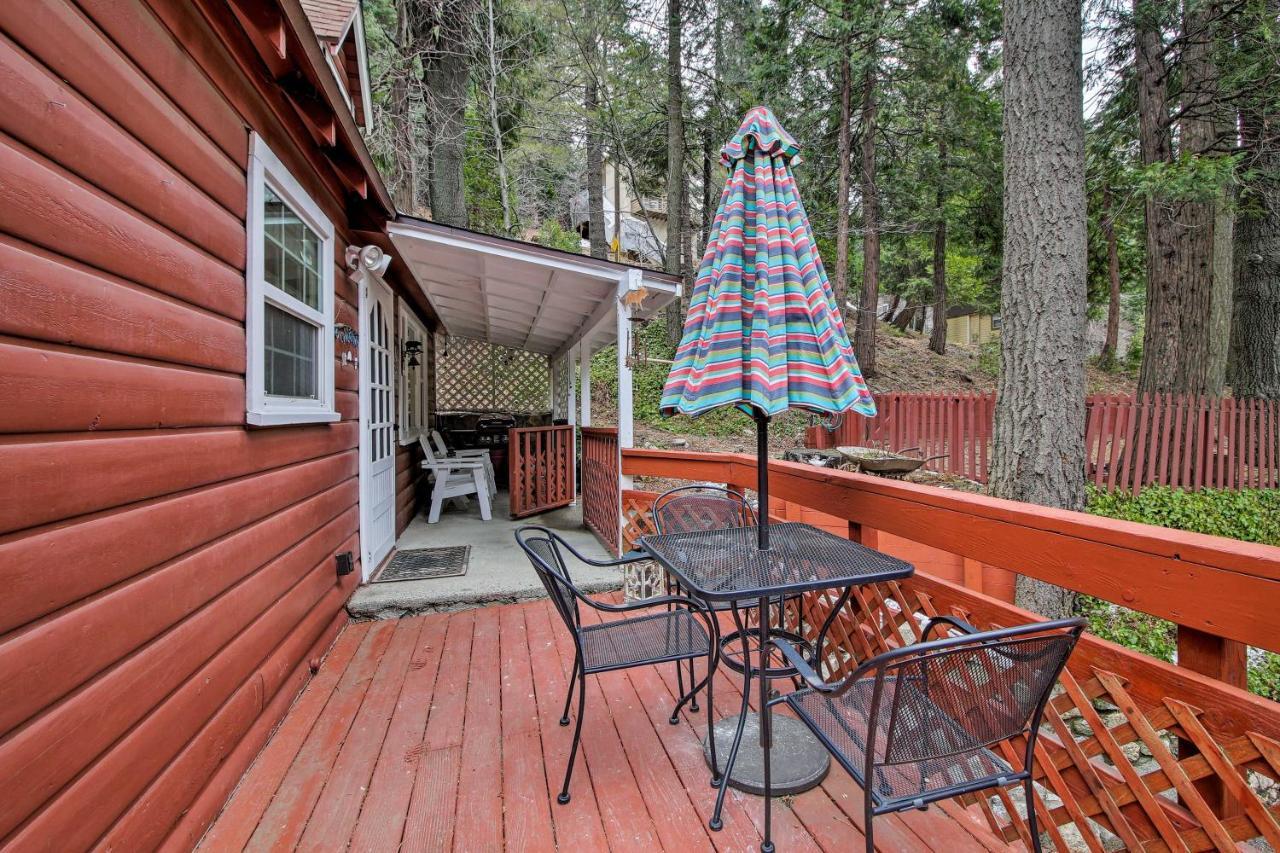 Vintage Snow White Cottage About 2 Miles To Village! Lake Arrowhead Exterior foto